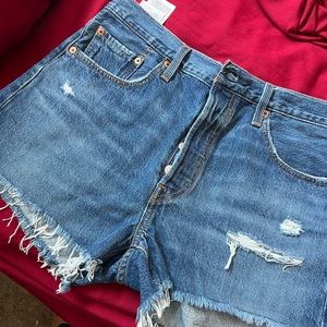 New. LEVI’s JEAN SHORTS. Size 29